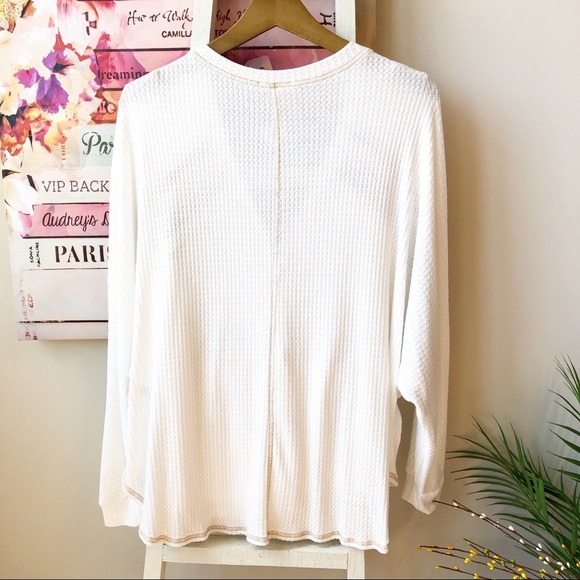 NWT Hummingbird Batwing White Oversized Slouchy Waffle Top Women's Size Medium - Picture 8 of 8